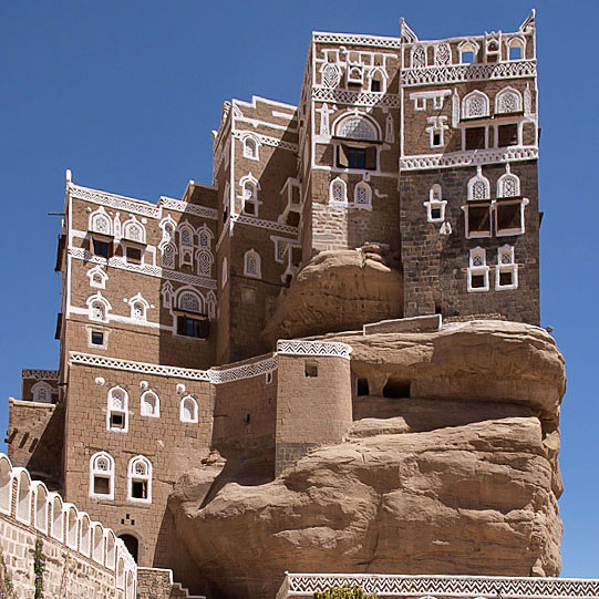 The Lasting Yemeni Tradition of Magnificent Colorful Architecture