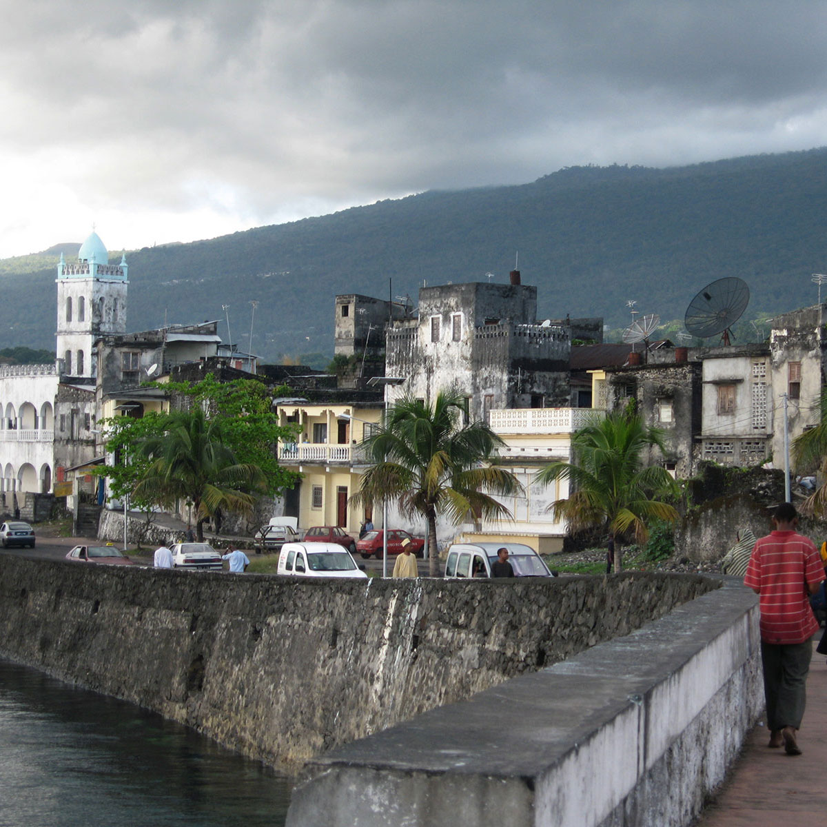 How local traditions and culture inspired the current architecture of Comoros